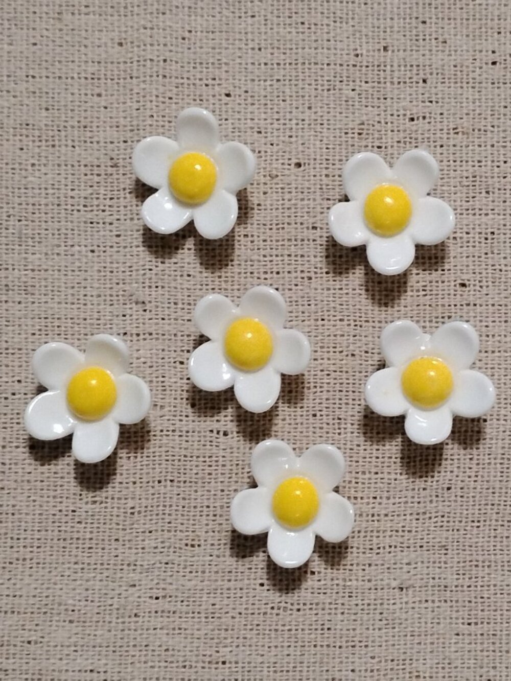 6 Pc Large Daisy Flowers Photo Display Memo Bulletin Board Tack Push Pins